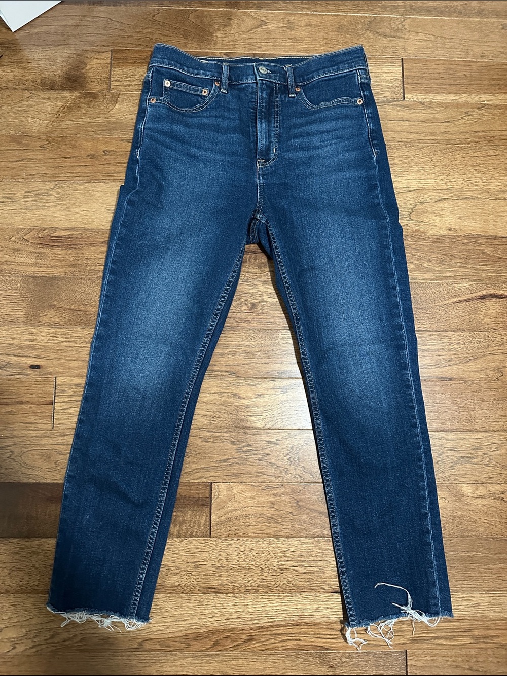 GAP High-Rise Women's Dark Blue Frayed Hem Jeans | A18